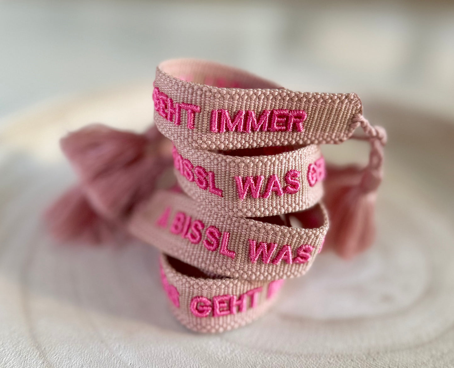 Statement Armband „A bissl was geht immer“