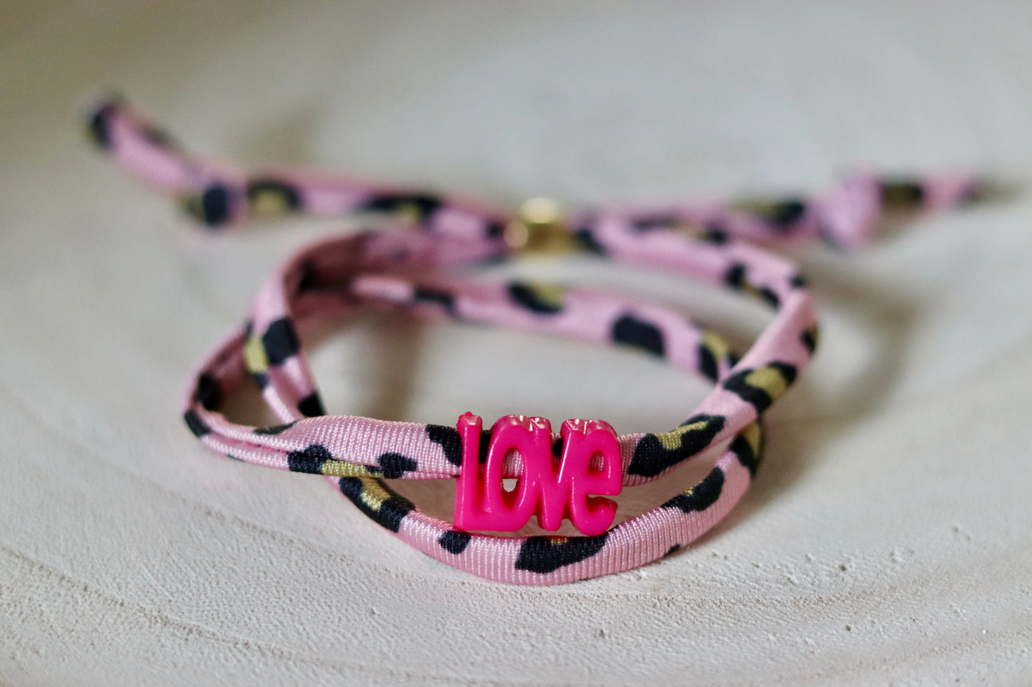 Happymaker LOVE-Armband in pink