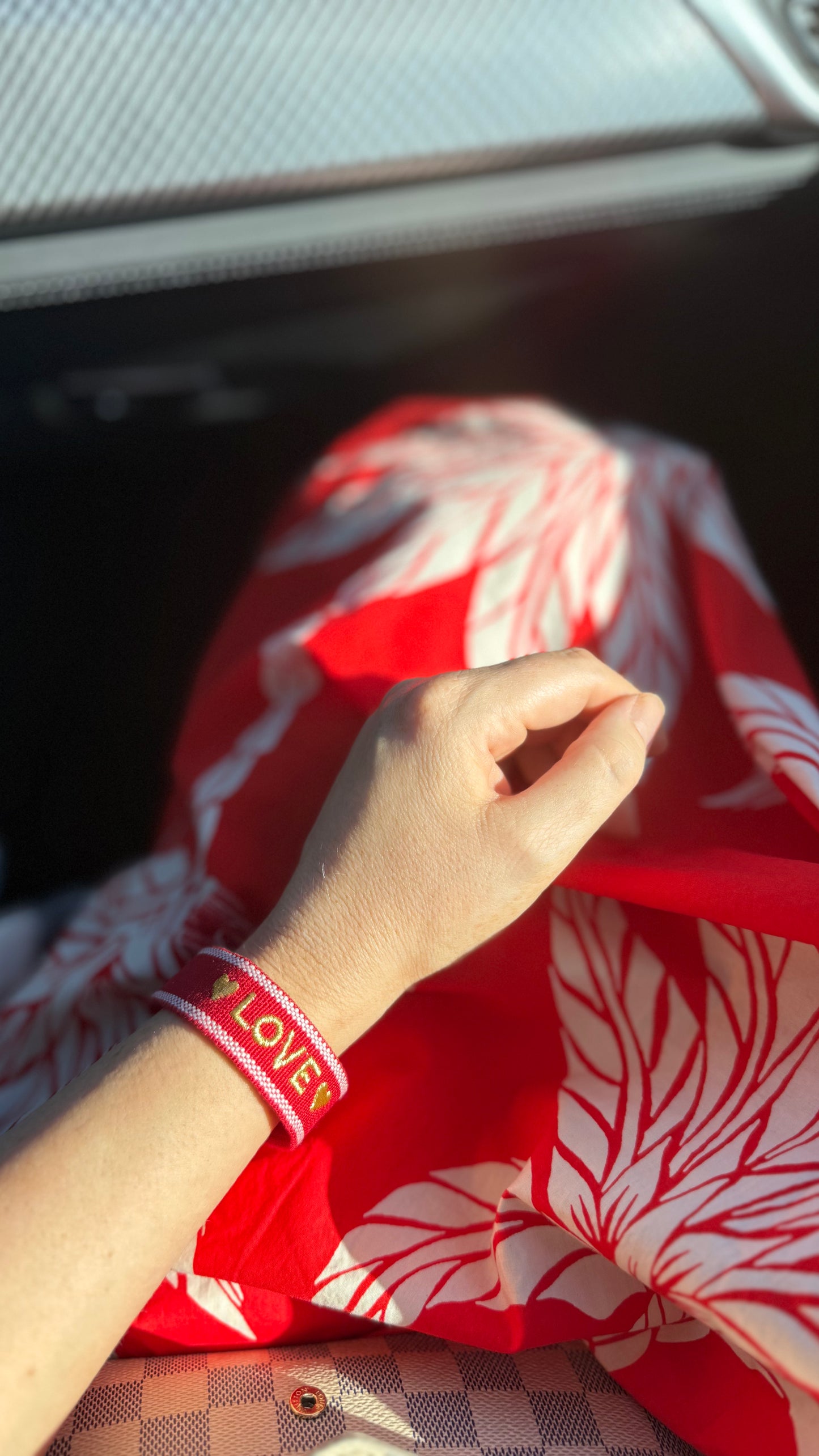 Statement-Armband LOVE in rot