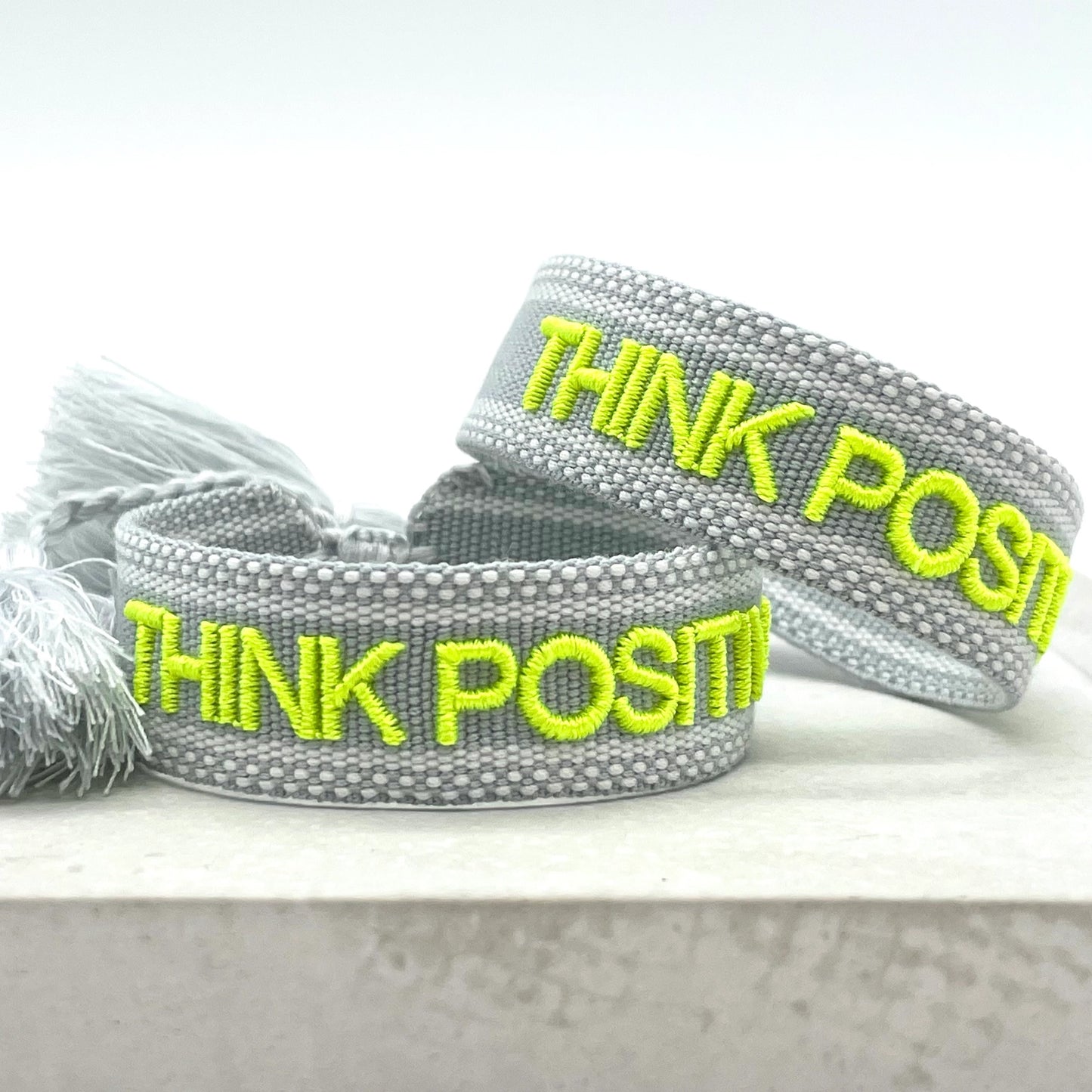 „THINK POSITIVE“ Statement Armband
